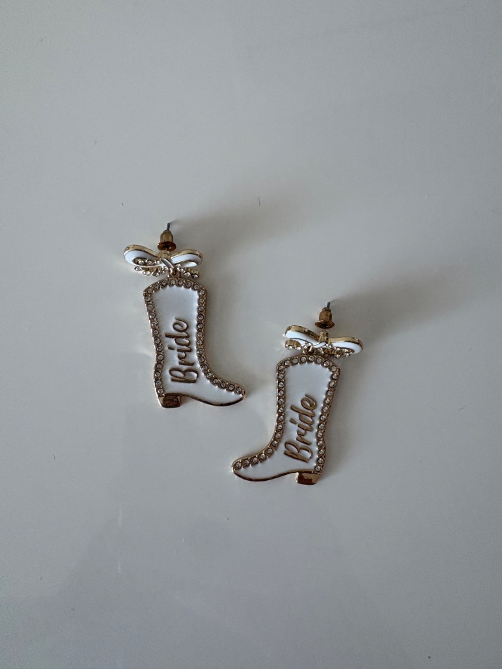 NWOT Bride Earrings